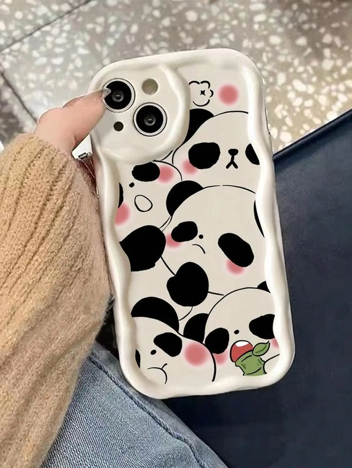 قاب گوشی عروسکی برجسته