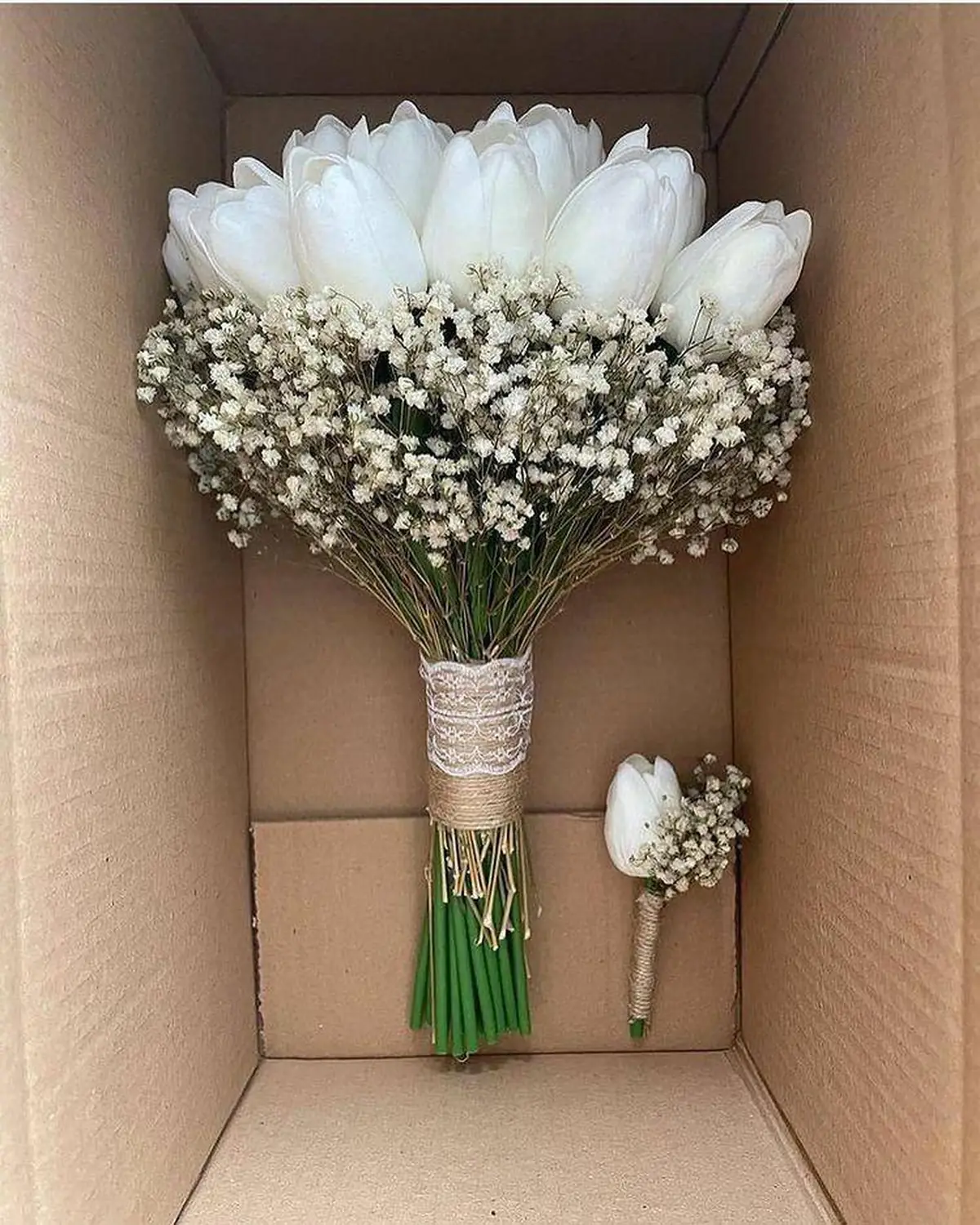 دسته گل عروس سفید زیبا