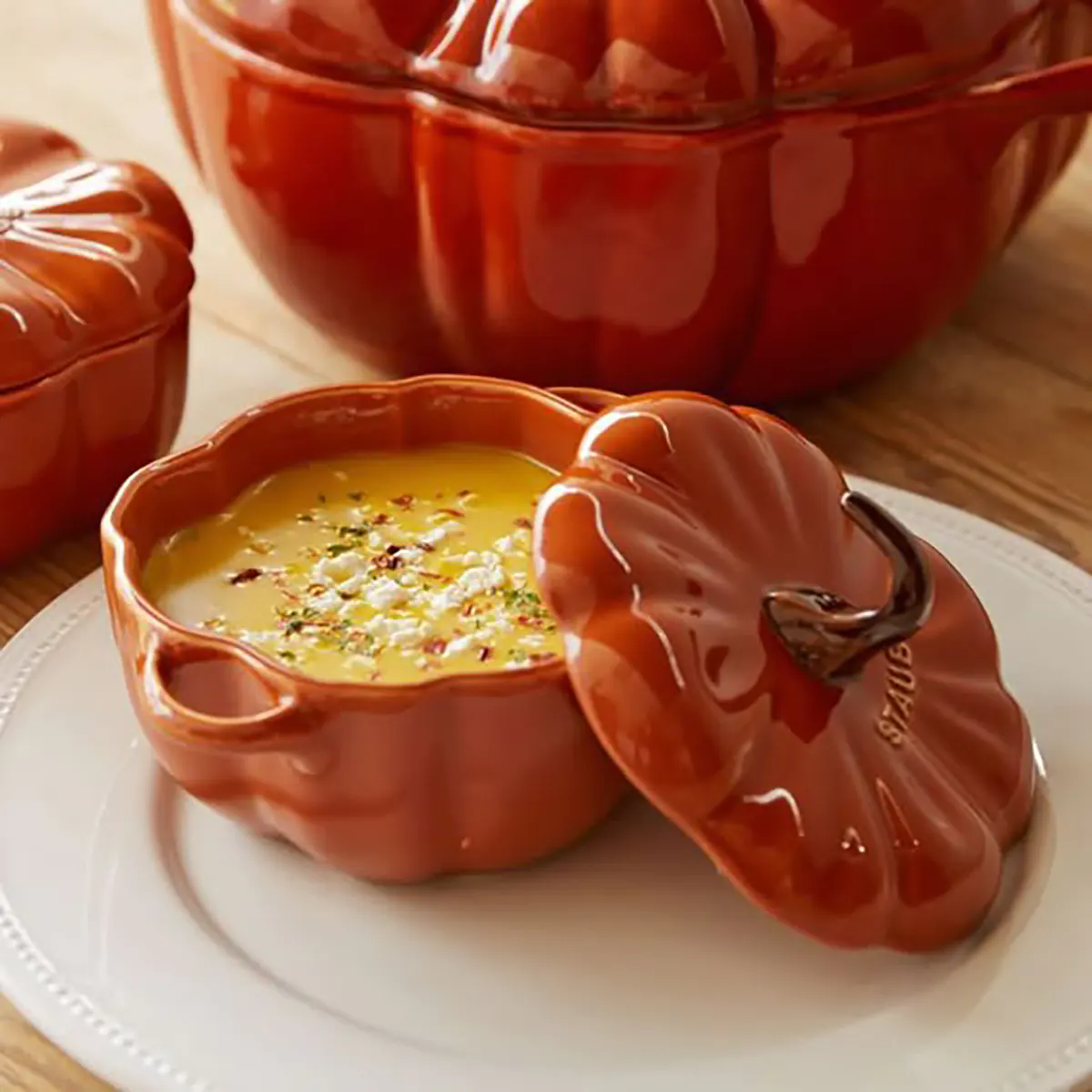 ظرف سوپ خوری