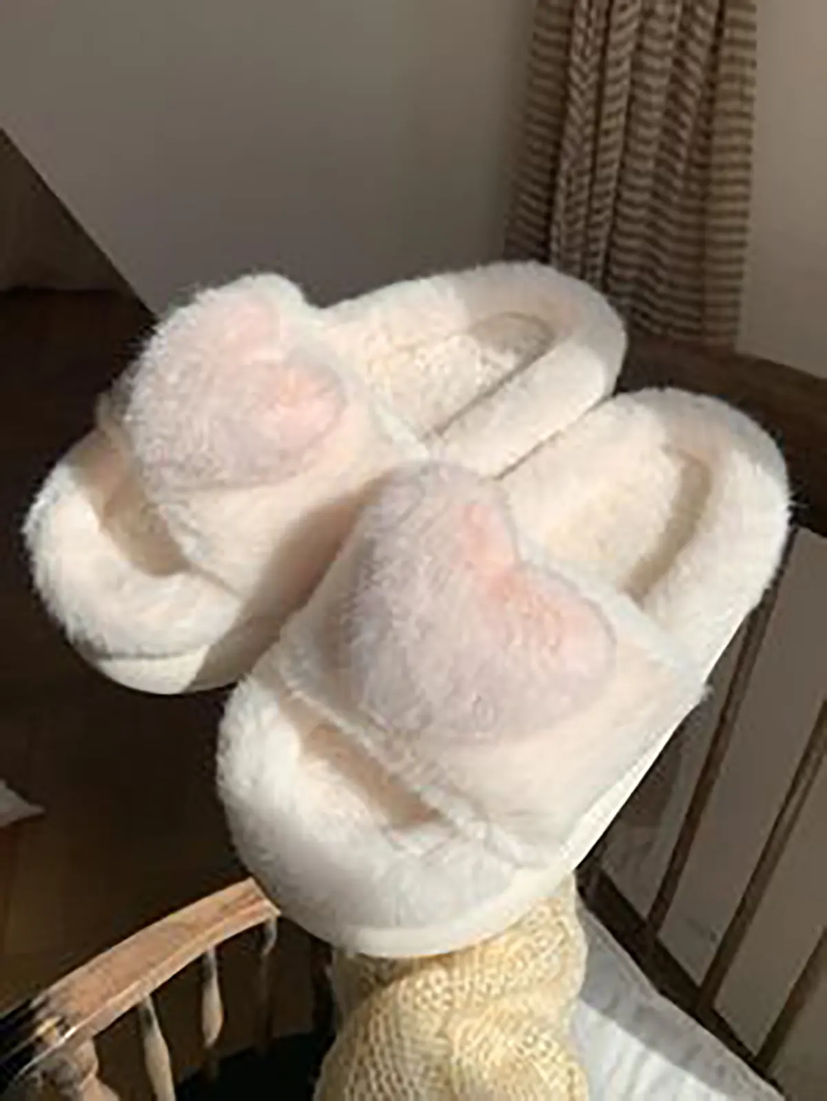 دمپایی رو فرشی