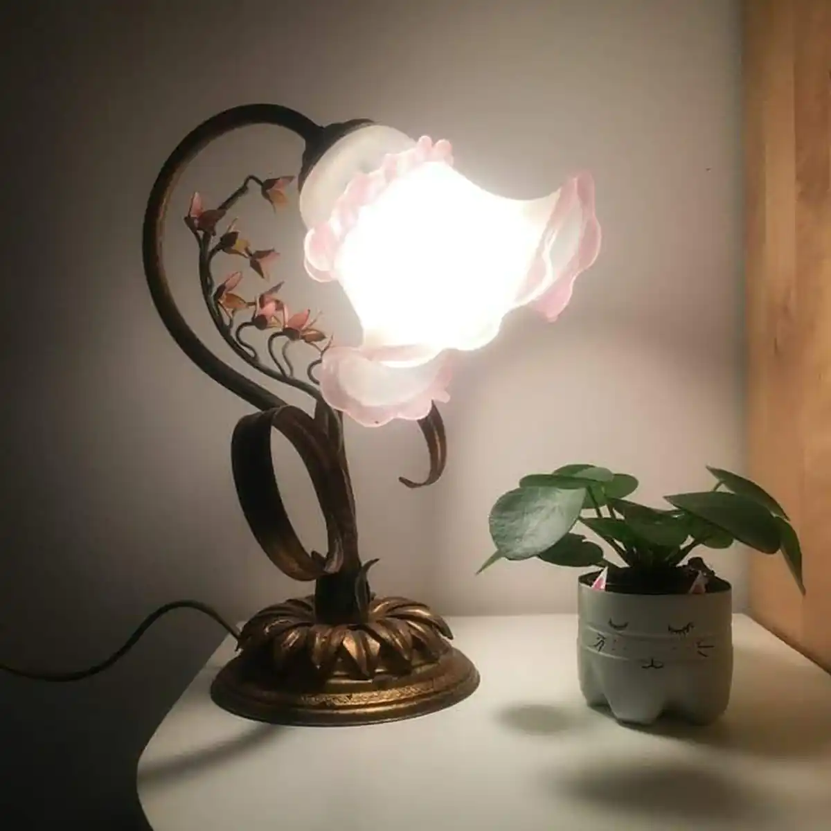 چراغ مطالعه طرح گل ترند