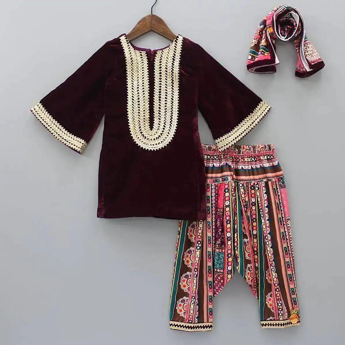 لباس سنتی بچه گانه