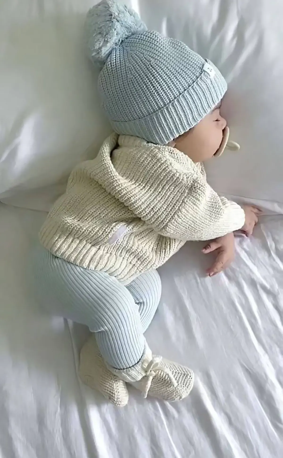 لباس بافتنی نوزاد