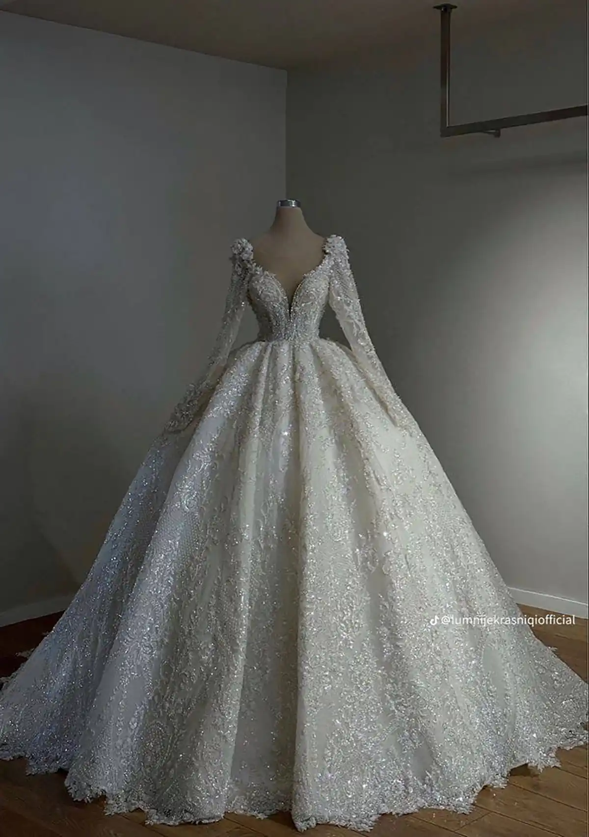 لباس عروس پف دار پرنسسی