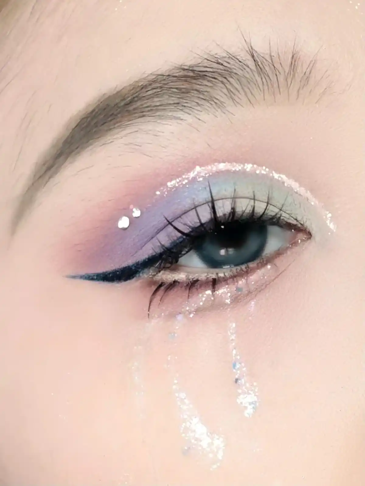 سایه چشم فانتزی ساده 