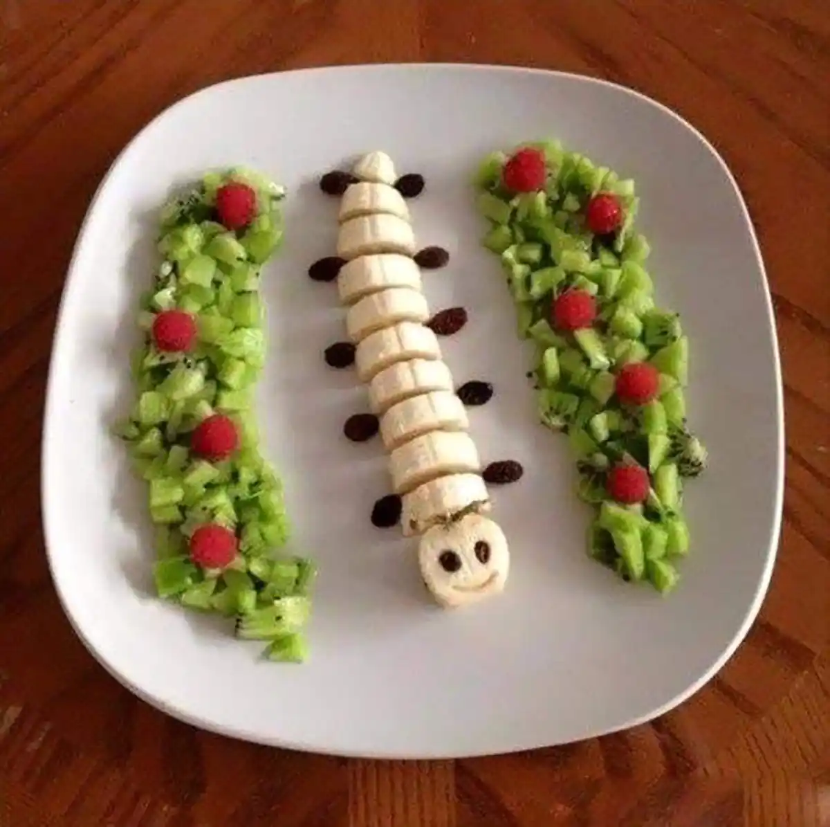 چگونه میوه‌ها را فانتزی تزیین کنیم

