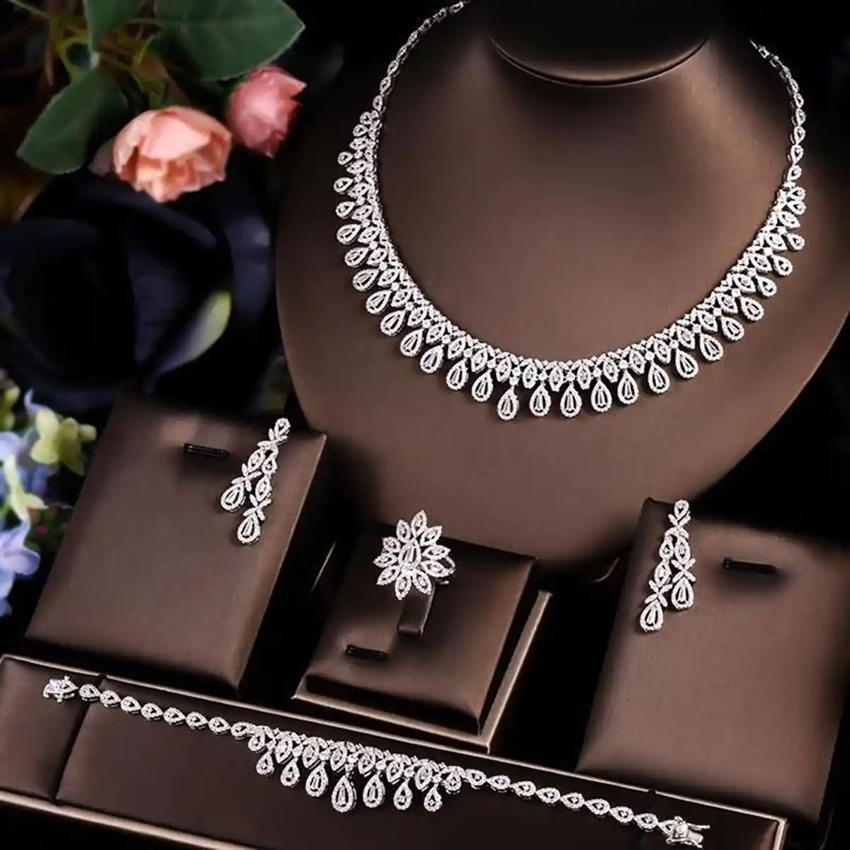 مقایسه قیمت سرویس طلای عروس

