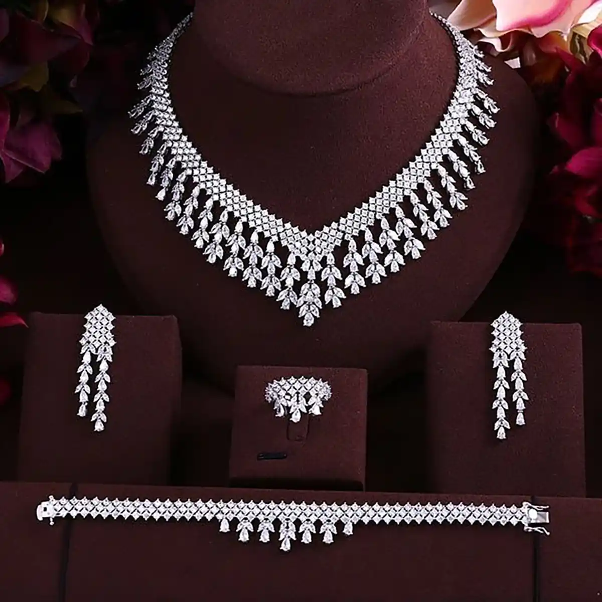 قیمت سرویس طلا سفید امروز

