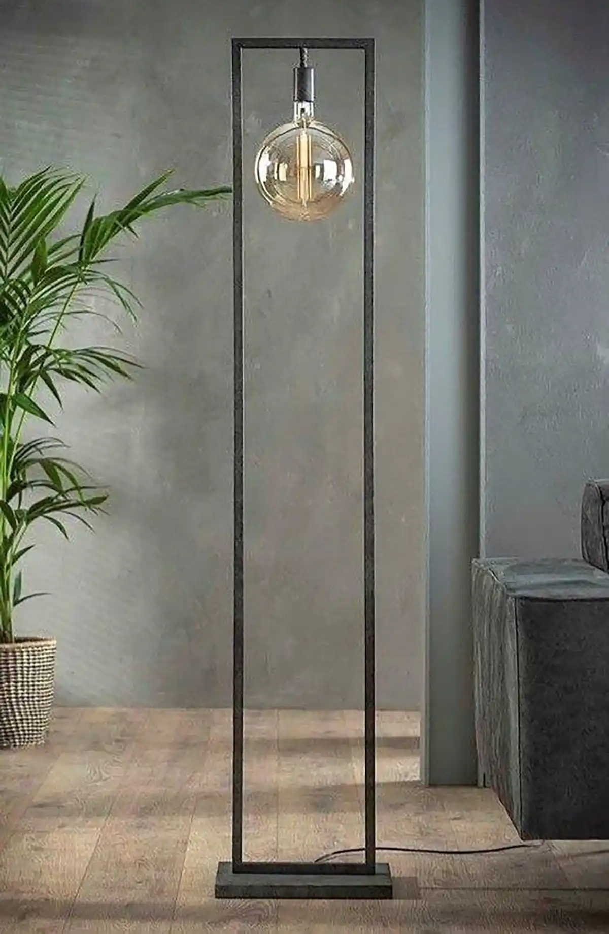 مدل آباژور ایستاده