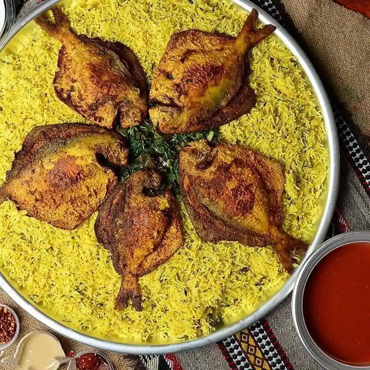 تزیین ماهی ساده
