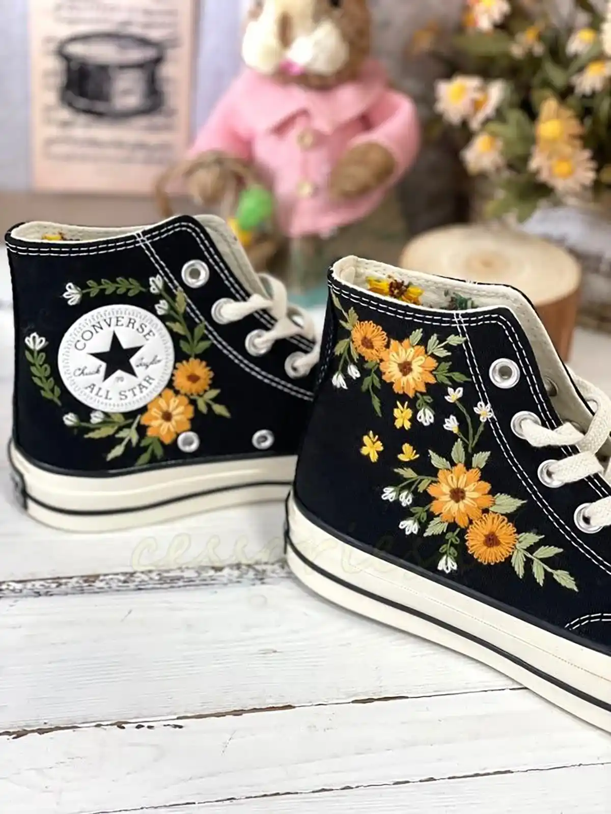 کتونی آل استار گلدوزی شده