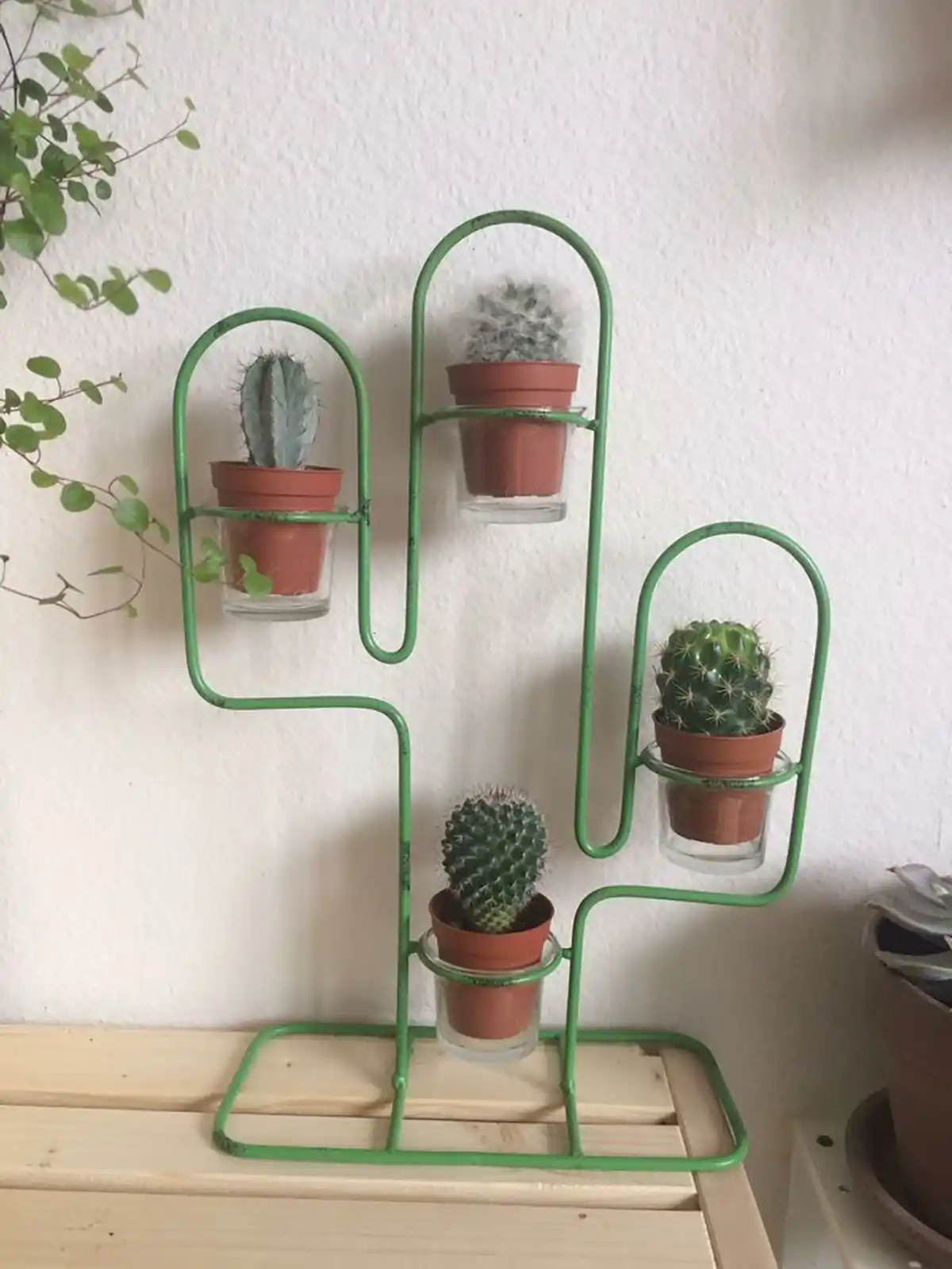 استند گل فلزی