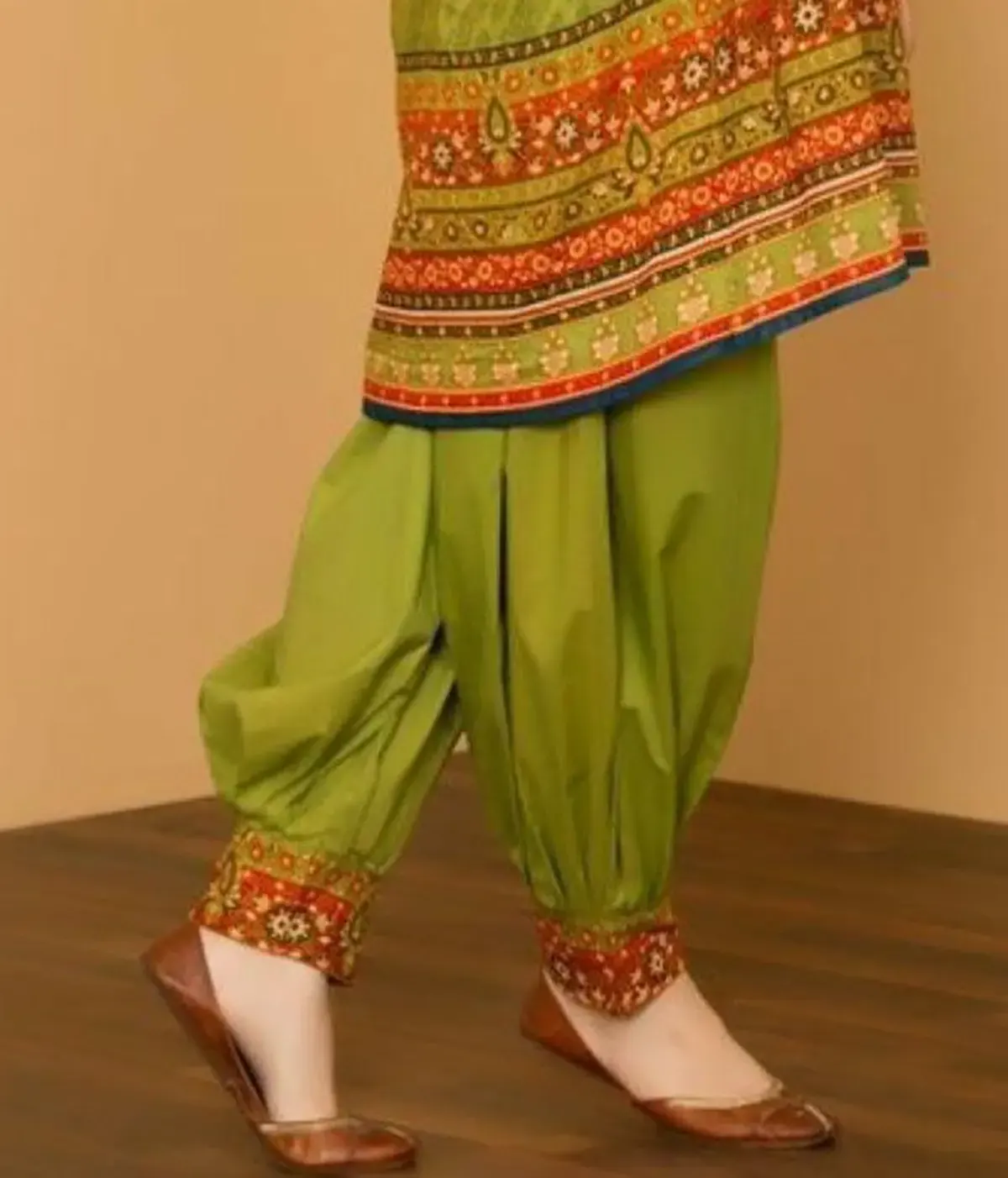 شلوار سندبادی مردانه
شلوار سندبادی زنانه
