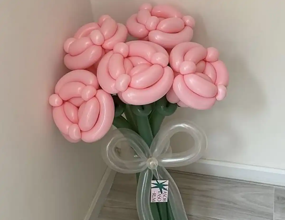 بادکنک آرایی با بادکنک ماری