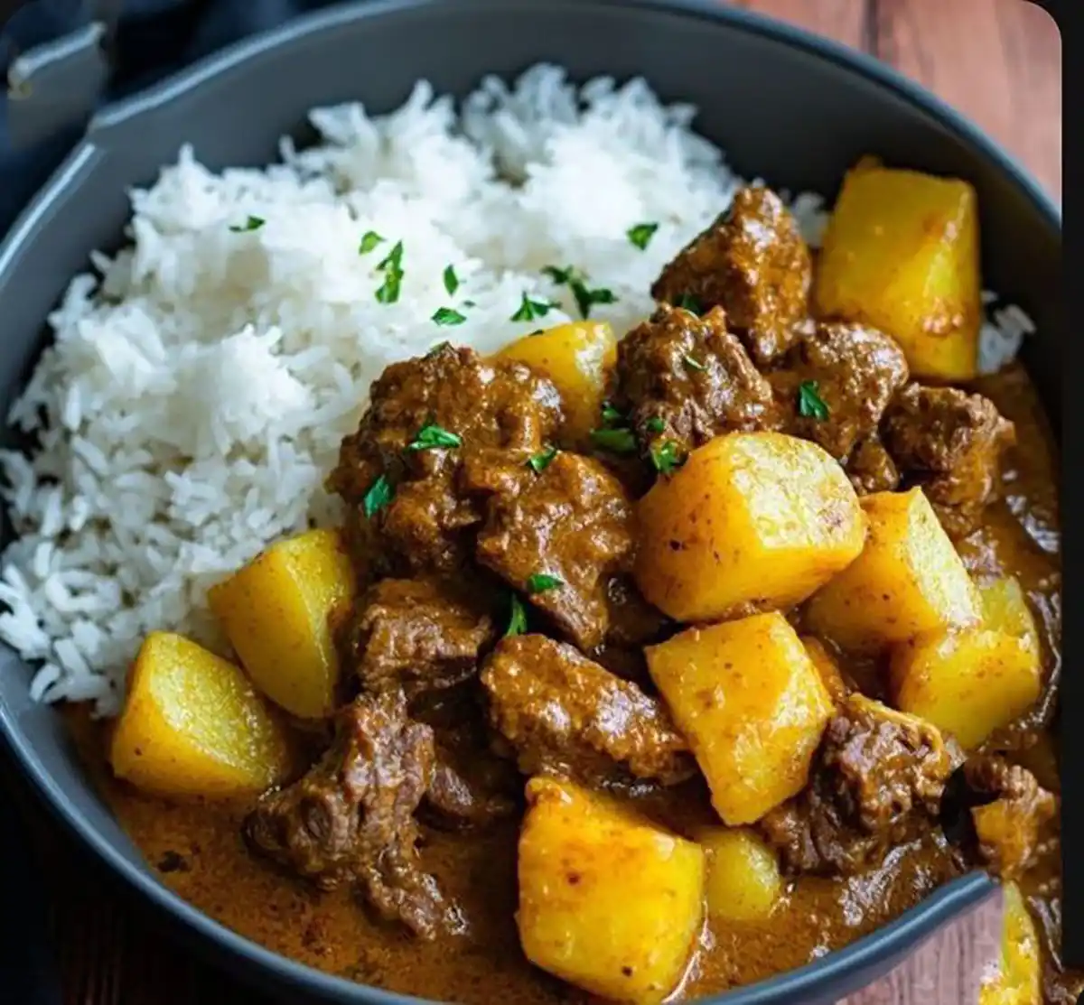 تزیین ظرف غذا 