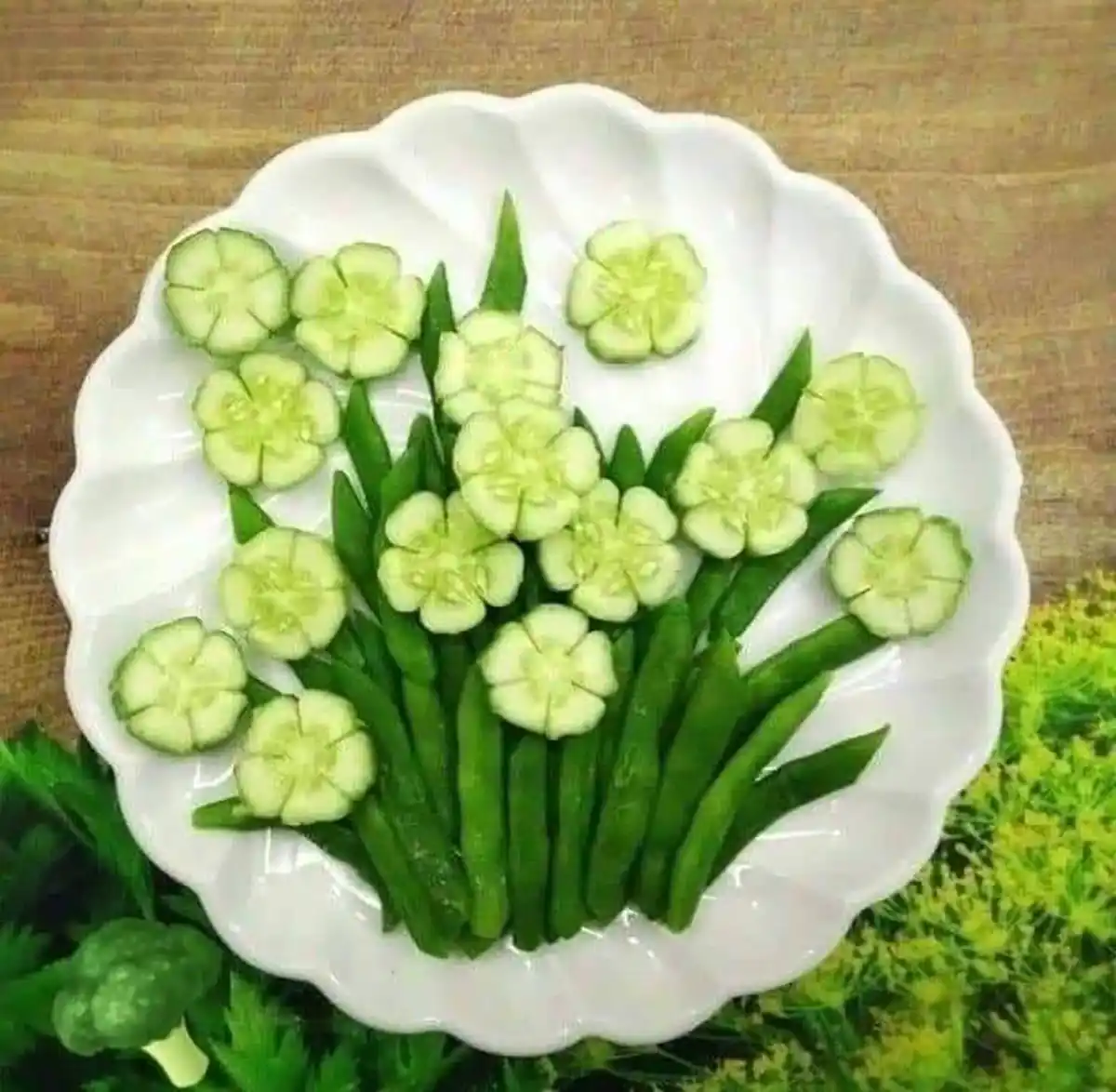 تزیین خیار آسان تزیین خیار برای سالاد کاهو تزیین خیار برای سبد میوه تزیین خیار برای مدرسه برش خیار برای تزیین تزیین خیار و گوجه و پنیر برای صبحانه