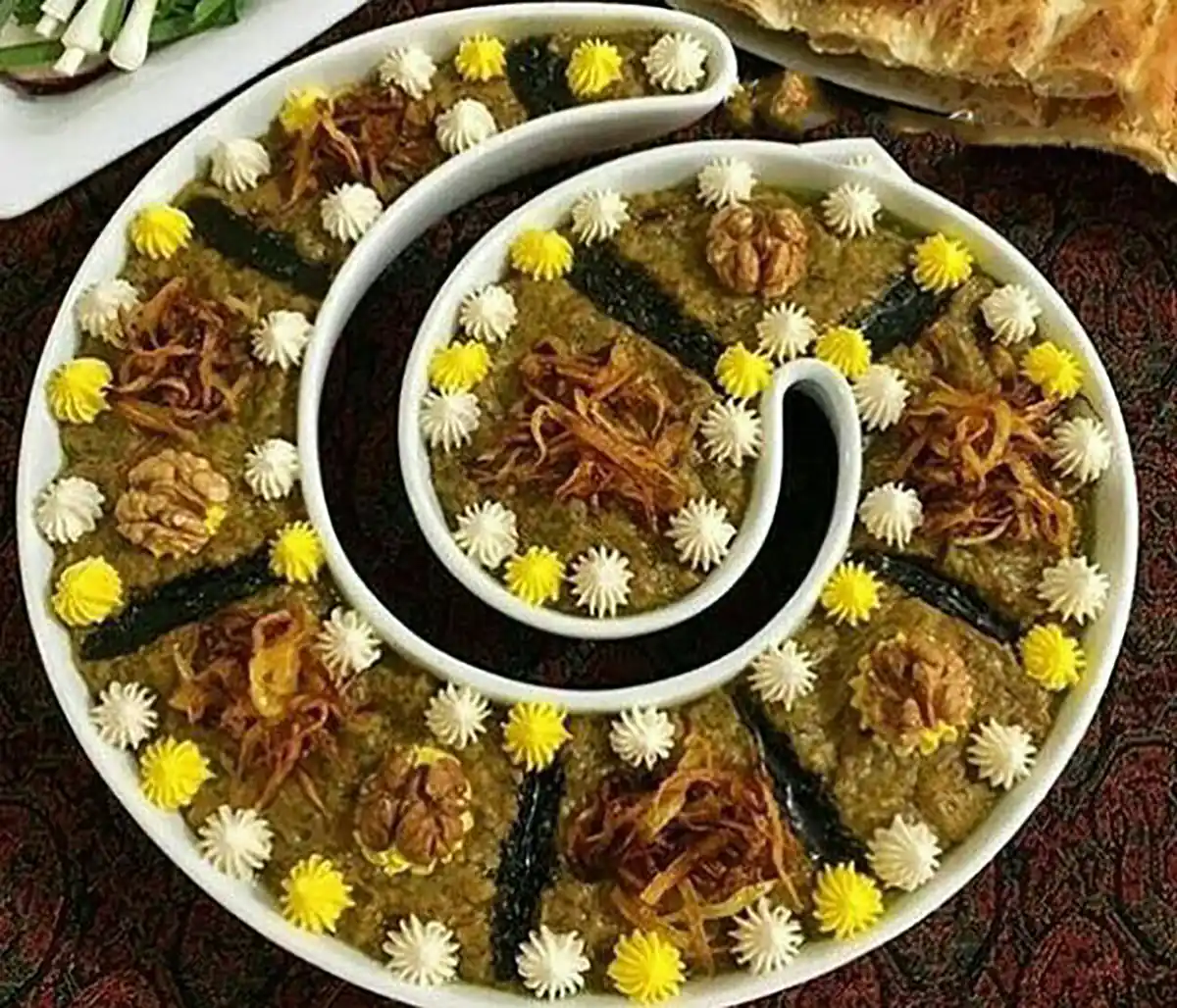 تزیین غذای سنتی برای مدرسه
تزیین غذا برای مدرسه
تزیین غذا برنج و مرغ
تزیین غذا برای مهمانی
زیباترین تزیین غذا
تزیین غذا و سفره آرایی

