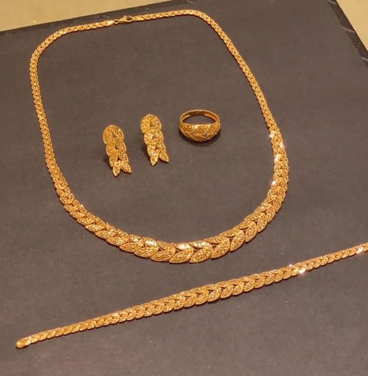 سرویس طلا عروس جدید
