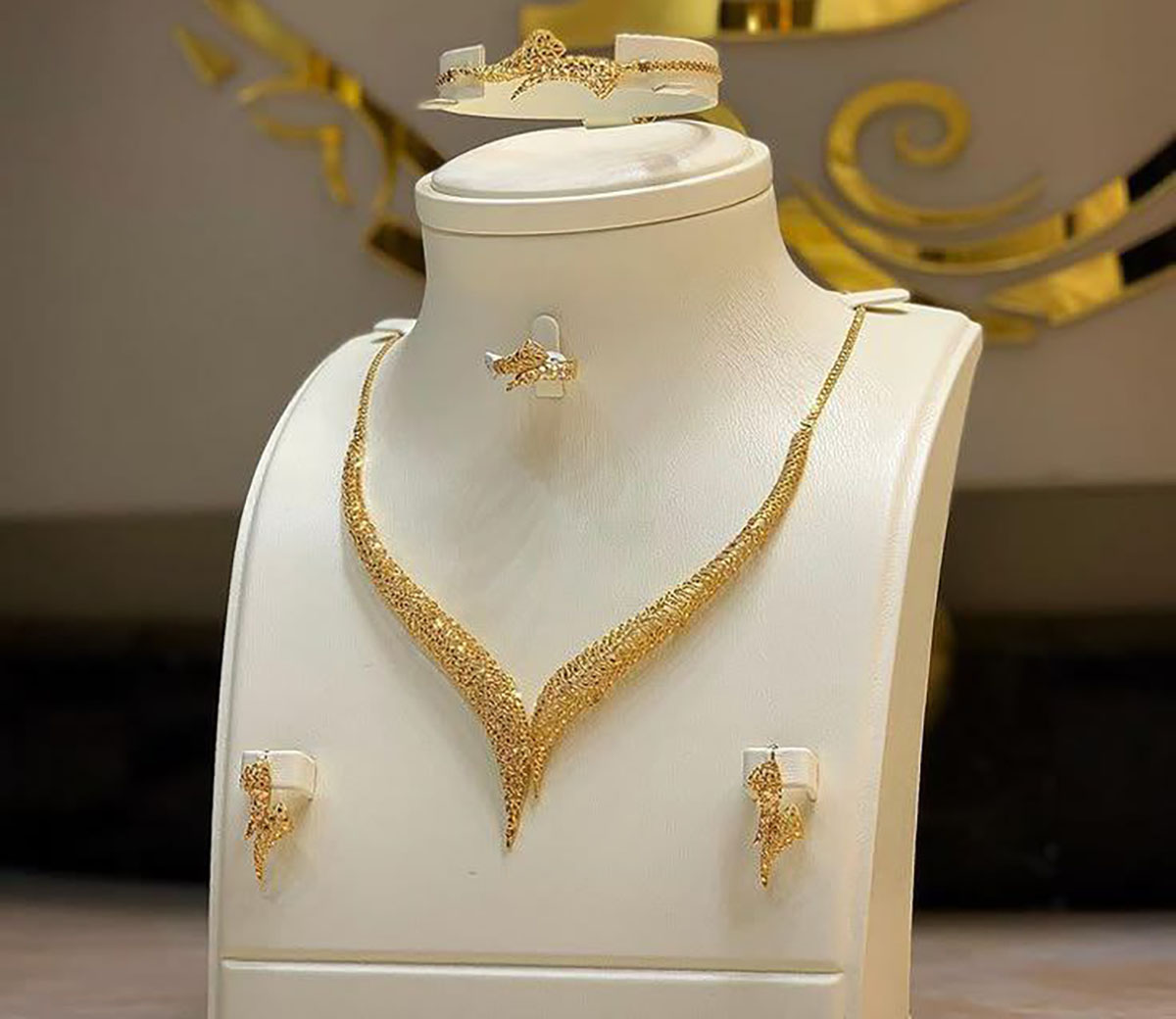 سرویس طلا زنجیری
