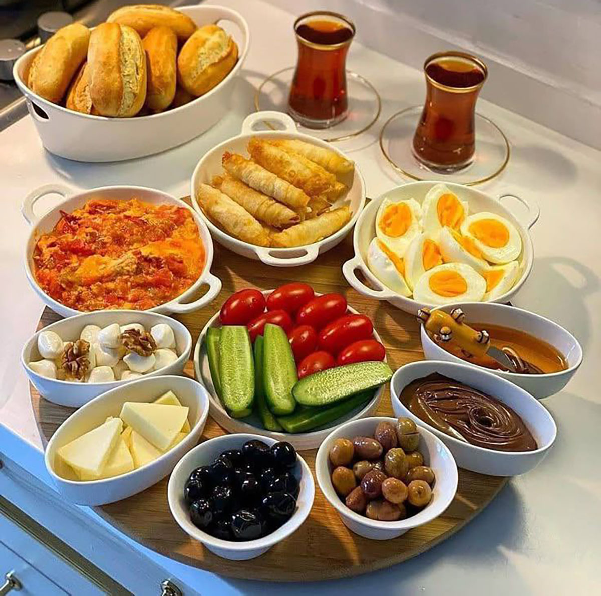 عکس میز صبحانه ساده

