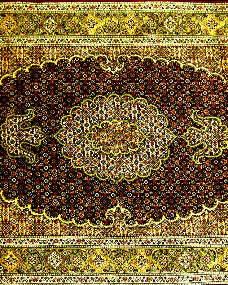 فرش دستباف تبریز ظریف با حاشیه سرمه‌ای