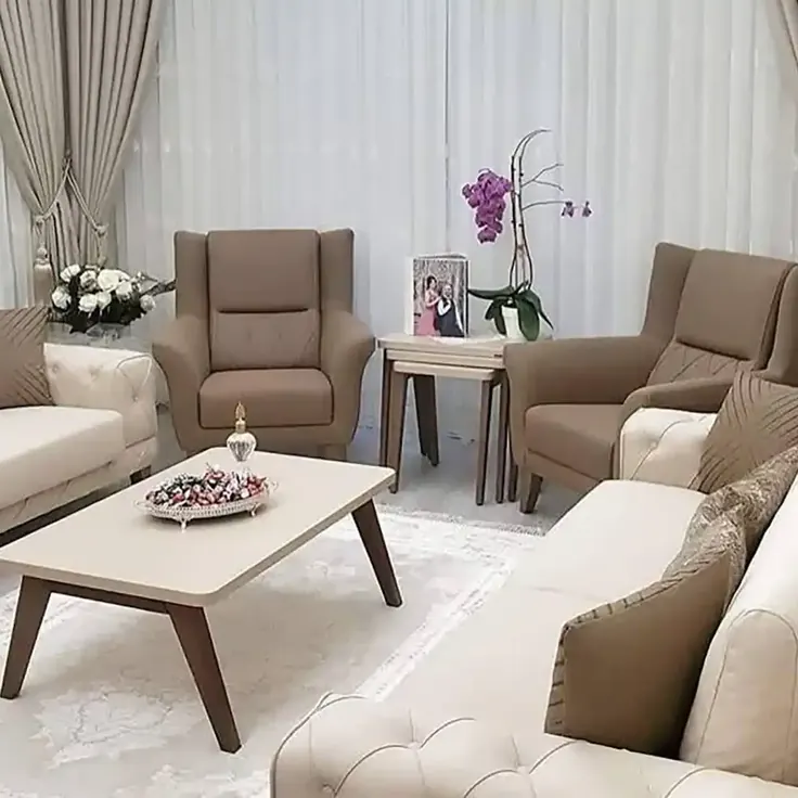 نمونه مبل تختخواب شو بژ در فروشگاه مبلمان